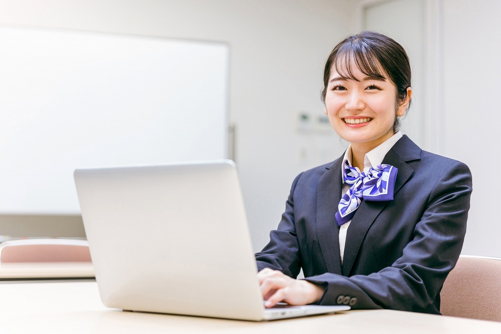 旅行予約サイト